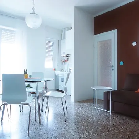 Magenta24 Apartment